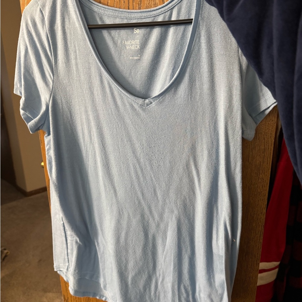 baby blue v neck t shirt